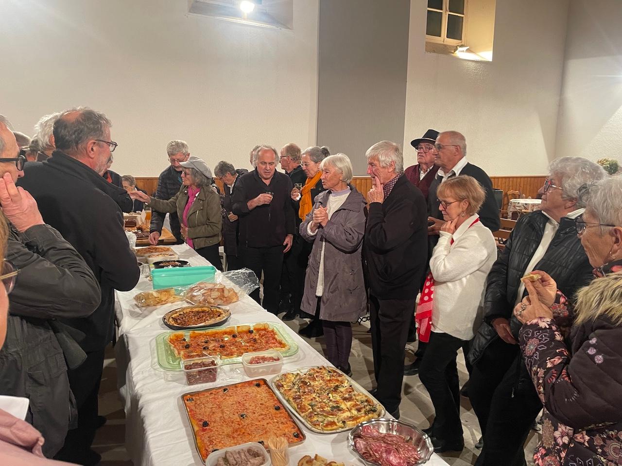 Le plantureux buffet des choristes