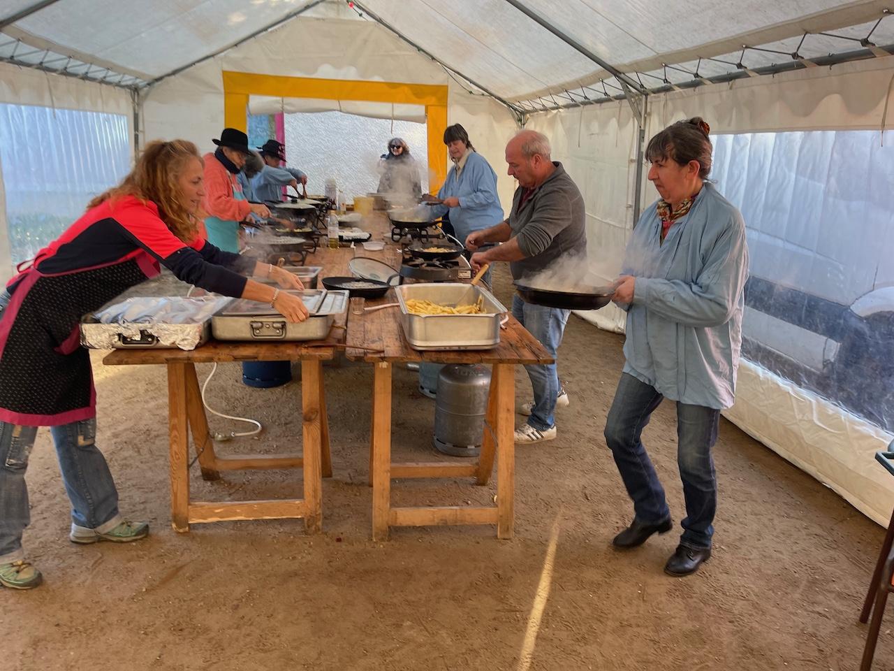 Une partie de la production est réservée pour la cuisson de la fricassée